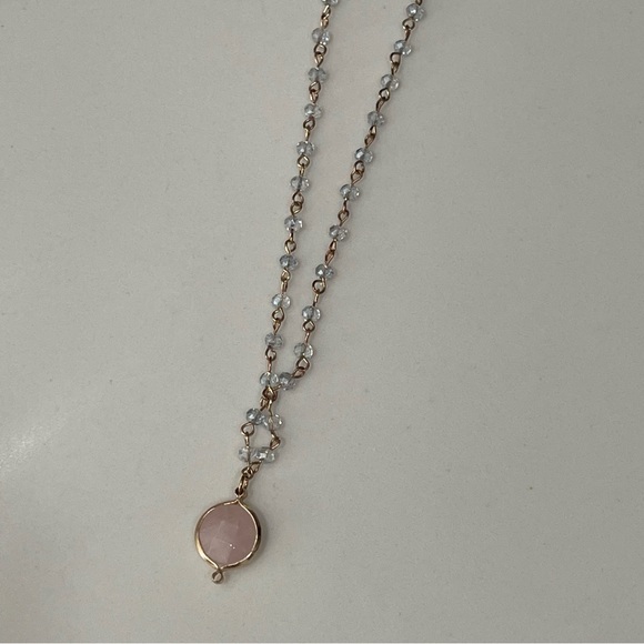 New Gold Tone Long Necklace featuring a Pink stone and Beads - Picture 3 of 4